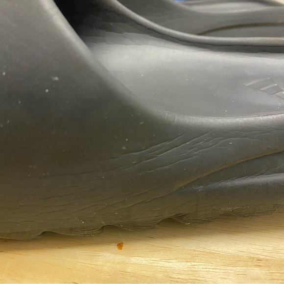 Adidas Yeezy Slides Onyx Black Mens Size 11 US HQ6448 - Picture 10 of 16